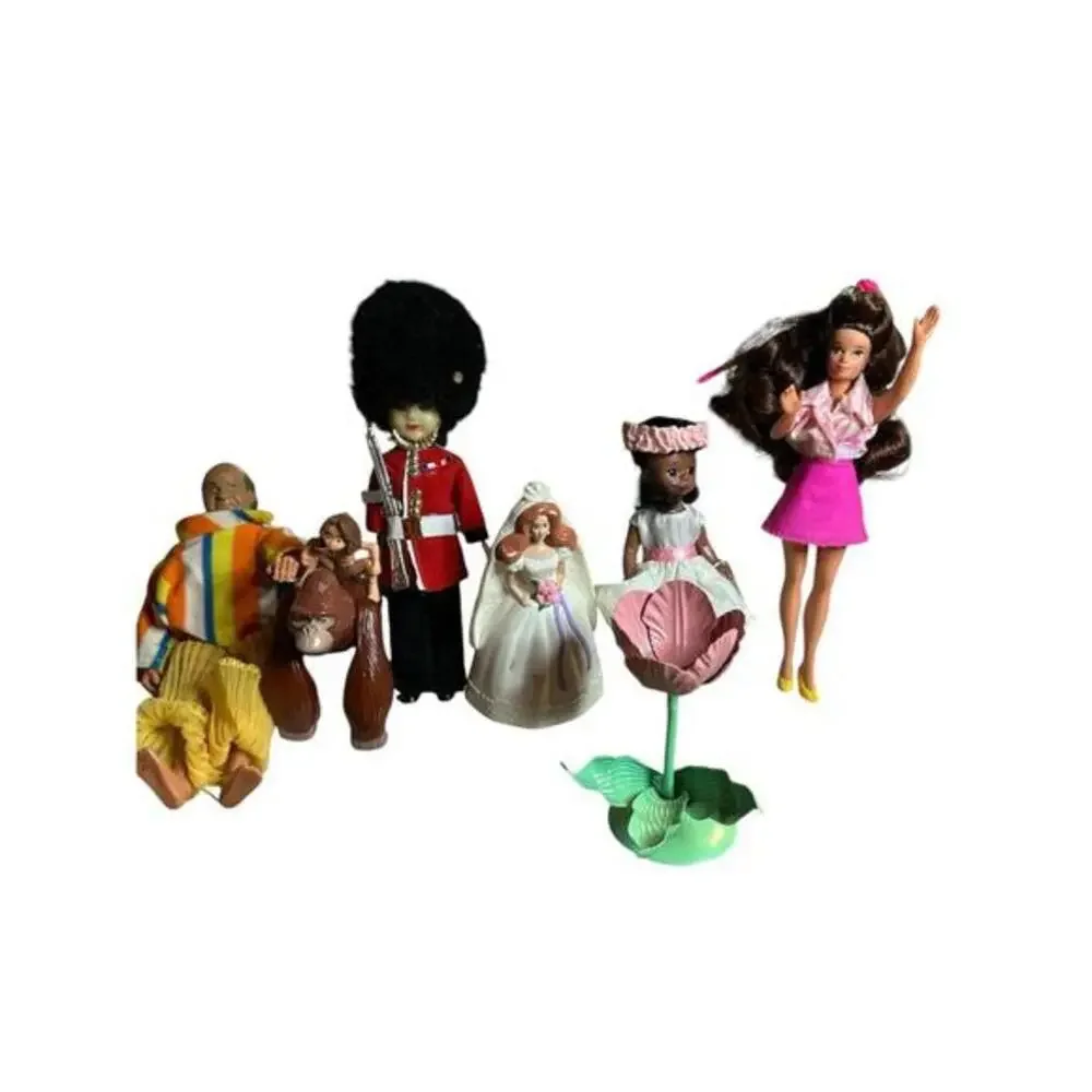 7 dolls from 1970’s mix toys